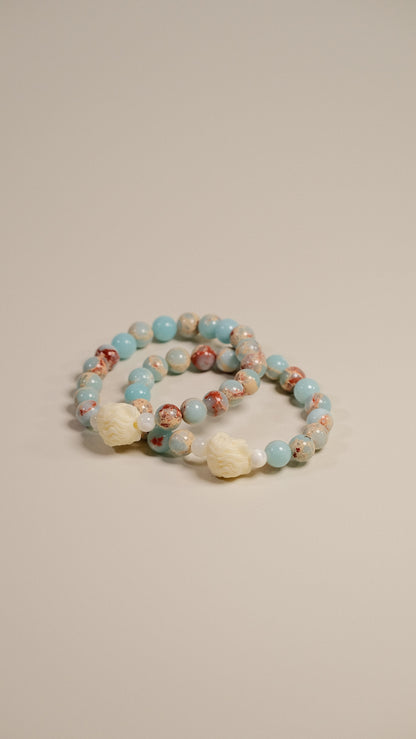 HUSHFOOT Light Blue Shoushan Stone Fruit Bead Bracelet