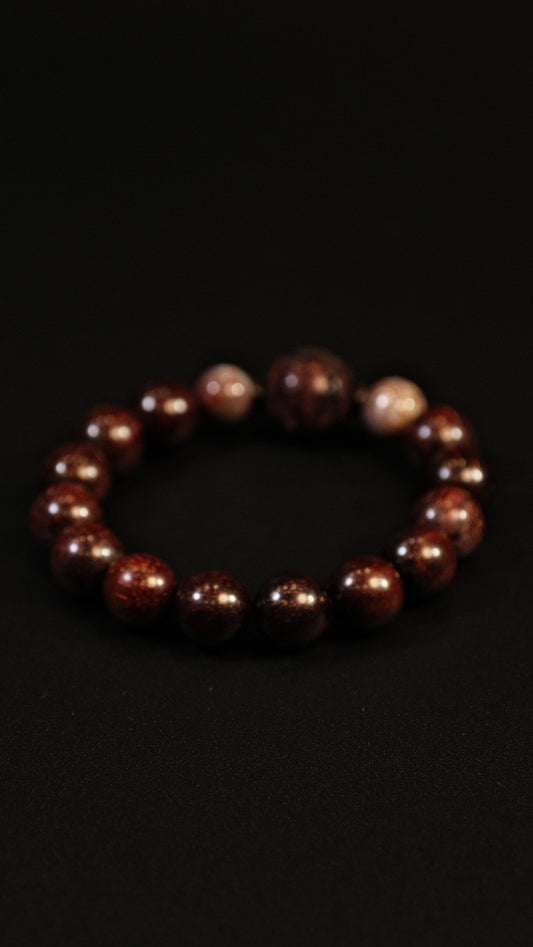 HUSHFOOT Carved Red Sandalwood Bead Bracelet