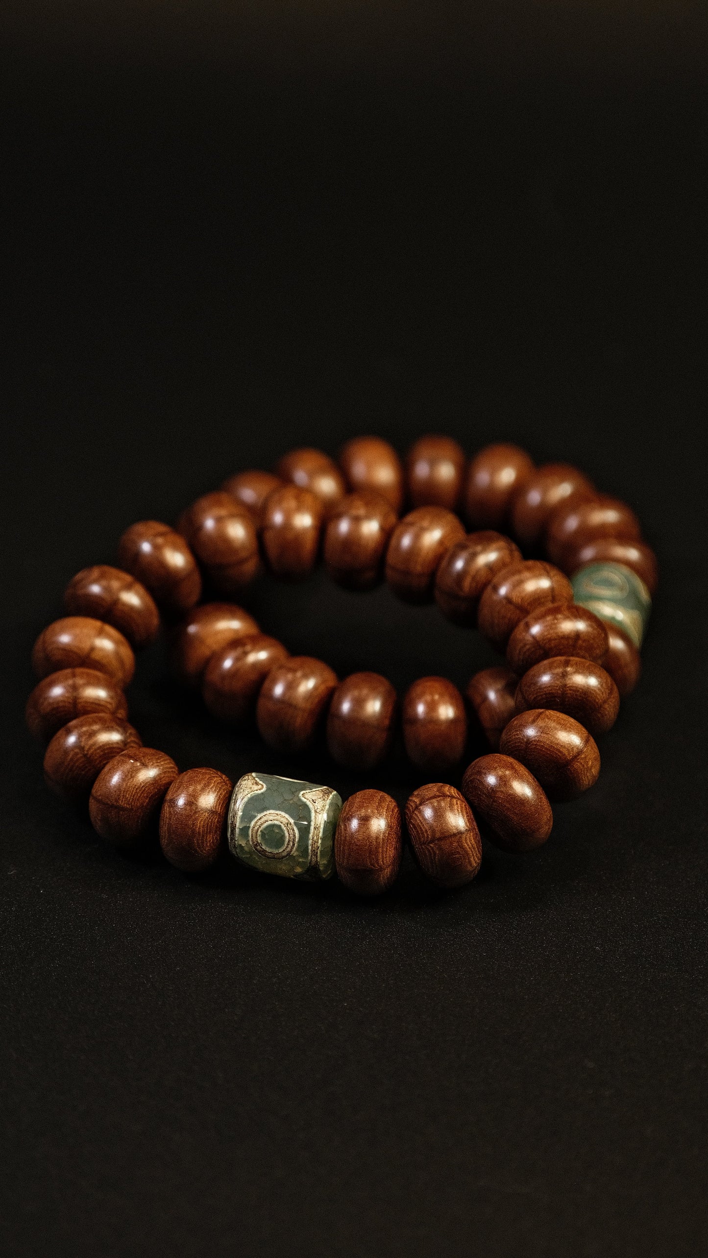 HUSHFOOT Liu Dao Mu Abacus and Dzi Bead Bracelet